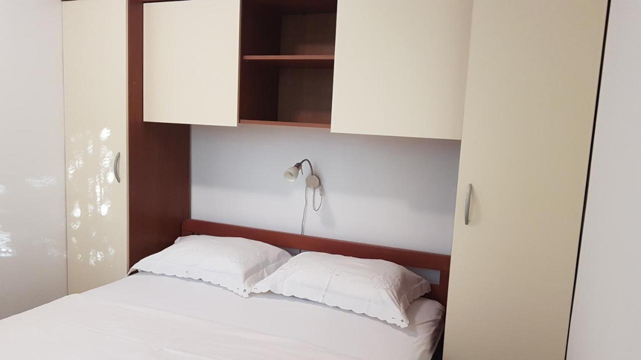 Apartmani Ljerka Malinska Exterior foto
