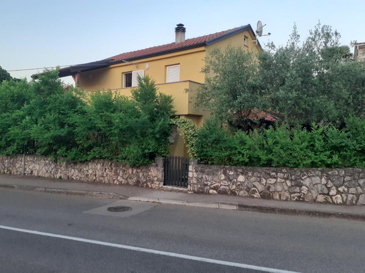 Apartmani Ljerka Malinska Exterior foto